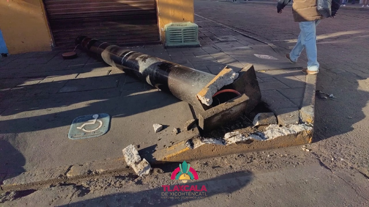 Policía Municipal de Tlaxcala de Xicohténcatl atiende incidente vial en la colonia centro
